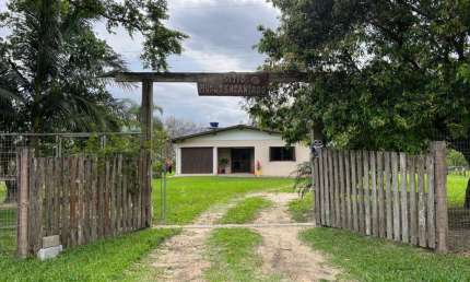 Sítio de 1,5 Hectares com Casa Completa e  Infraestrutura de Lazer!