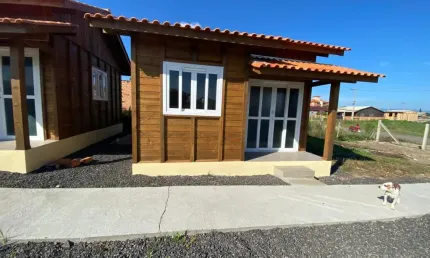 Vende-se 2 Casas Novas Tipo JK/Kitnet em Capão Novo!