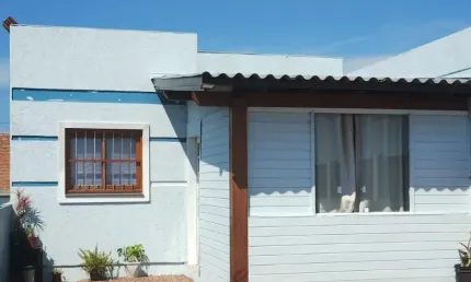 Venda de Casa com 2 Quartos, Hidromassagem e Opção para Garagem