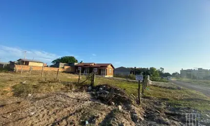 Excelente Oportunidade: Terreno de Esquina no Bairro Capão Novo
