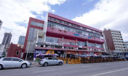 Sala comercial com 1 sala para alugar na Avenida Oceânica, 551, Barra, Salvador