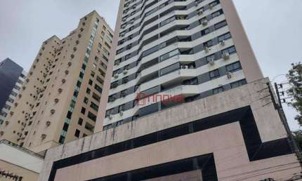 Apartamento Quatro Quartos para Venda e Locação na Pituba