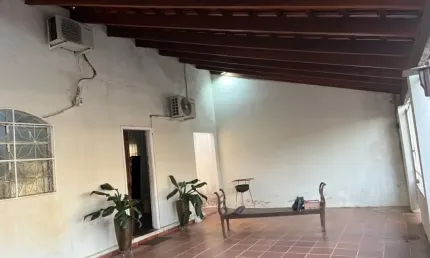 Casa com 3 quartos à venda no Presidente Roosevelt, Uberlândia 