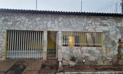 Casa térrea com 2 quartos à venda em Jardim Imperial - MT