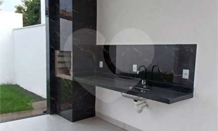 Casa térrea com 3 quartos à venda em Santa Rosa - MT