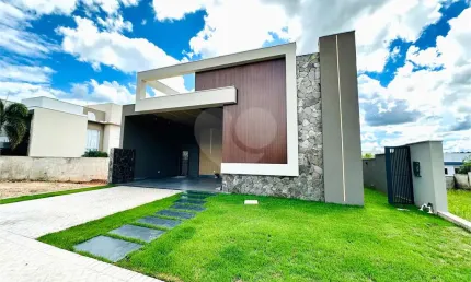 Condomínio com 3 quartos à venda em Condomínio Residencial Vila Jardim - MT