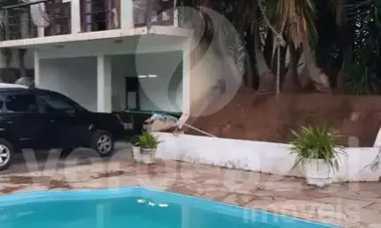 Casa em condomínio fechado com 2 quartos para alugar na Alameda Carlos de Carvalho Vieira Braga, sn, Chácaras Alpina, Valinhos, 196 m2 por R$ 4.200
