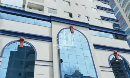 3 suítes frente avenida na rua 250, meia praia, itapema - sc