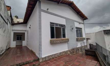 Casa com 4 dormitórios, 103 m² - venda por R$ 499.000,00 ou aluguel por R$ 4.817,71/mês - São Mateus - Juiz de Fora/MG