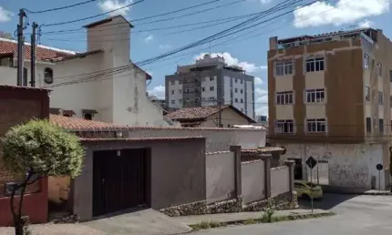 Casa com 4 quartos à venda no Granbery, Juiz de Fora 
