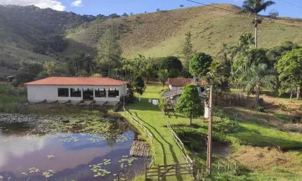 Fazenda à venda no Centro, Pequeri 