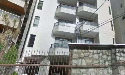 Apartamento de 2 quartos com suíte e varanda em localização privilegiada!!