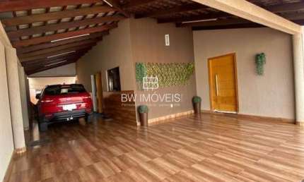 Casa ALTO Padrão 3 Quartos sendo 1 suíte com armários planejados  Goiânia -Go
