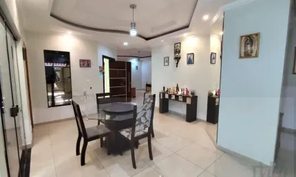 Casa à venda no bairro Residencial Canadá em Goiânia/GO