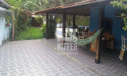 Casa com Piscina, 3 Quartos (1 Suíte), Varanda e Churrasqueira – Local Tranquilo!