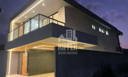 Casa Nova com Vista para a Lagoa, 4 Quartos, Área Gourmet e Energia Solar – Condomínio com Clube