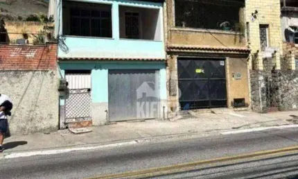 Apartamento com 4 quartos à venda, 200 m² por R$ 390.000