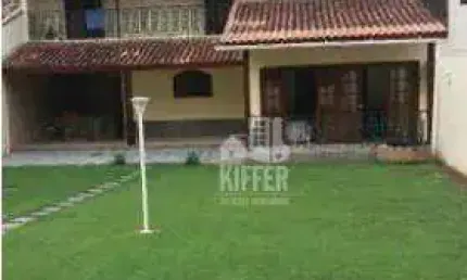 Casa duplex com 3 quartos, 220m² e quintal gramado – Região Oceânica de Niterói