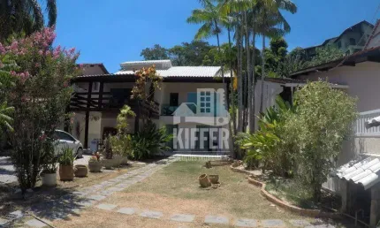 Casa com 4 QUARTOS à venda, 301 m² por R$ 1.400.000 - Itaipu - Niterói/RJ