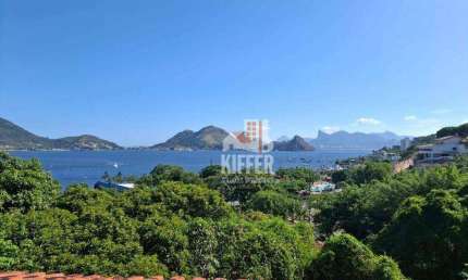 Casa Duplex com Vista para a Baía, 5 Quartos (3 Suítes), Piscina e Lazer Completo – Condomínio Fechado