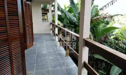 Casa com 3 quartos à venda, 360 m² por R$ 635.000 - Santa Rosa - Niterói/RJ