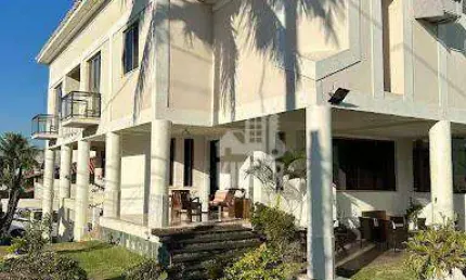 Casa com 4 quartos à venda, 470 m² por R$ 4.200.000 - Camboinhas - Niterói/RJ
