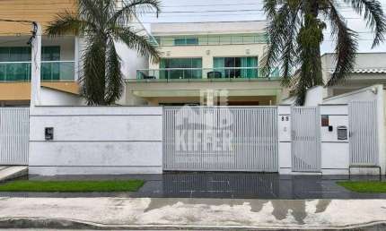 Casa à Venda em Itaipu – 7 Quartos, Piscina e a Poucos Metros da Praia