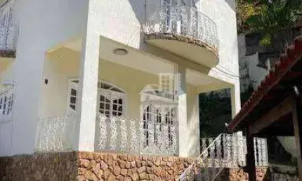 Casa com 3 dormitórios à venda, 234 m² por R$ 550.000,00 - Zé Garoto - São Gonçalo/RJ