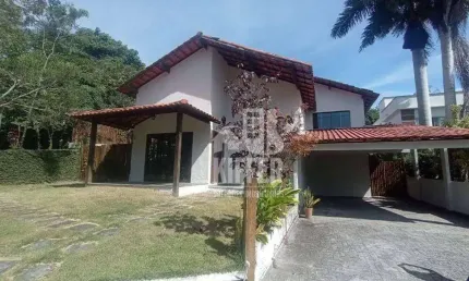 Casa com 4 quartos à venda, 243 m² por R$ 780.000 - Sape - Niterói/RJ