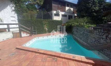 Casa com 4 quartos para alugar, 243 m² por R$ 5.330/mês - Sape - Niterói/RJ