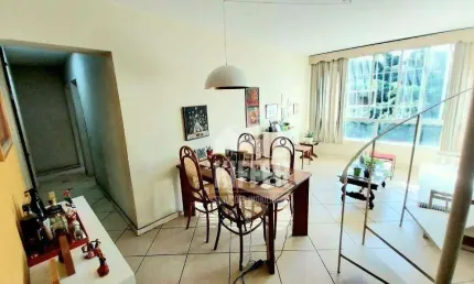 Cobertura à venda 3 quartos, 3 vagas, piscina, terraço, churrasqueira, na rua Doutor Paulo Cesar, Santa Rosa, Niterói, RJ