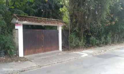 Casa a venda de 3 quartos em Itaipu em área com 3.600 metros quadrados