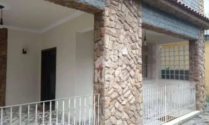 Terreno com 3 Casas Independentes – Documentação OK, Próx. à Ponte Rio-Niterói!