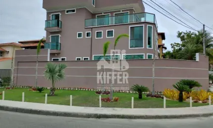 Oportunidade em Camboinhas: Casa Luxuosa com Vista Incrível e 2 Suítes!