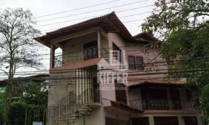 Casa com 6 Quartos, Lazer Privativo e 321m² em Condomínio Fechado no Sapê – Niterói