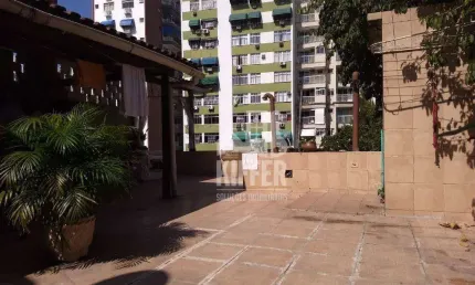 Casa Triplex com 3 Suítes e Varanda Gourmet – Icaraí, Próximo à Paulo Gustavo