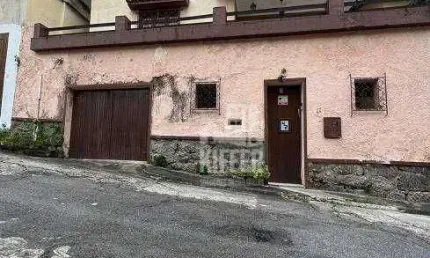 Casa Duplex à Venda em Icaraí – Espaço, Conforto e Localização Privilegiada