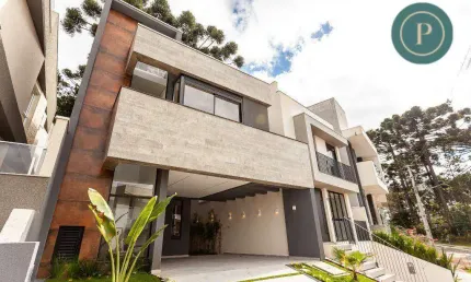 Casa com 03 dormitórios em condomínio fechado no Santa Cândida