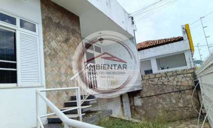 Casa ampla no Centro para fins Comercial ou Residencial