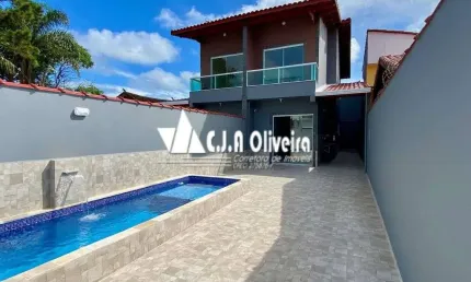 Sobrado com Piscina, apenas 500 metros do mar na cidade de Mongaguá 