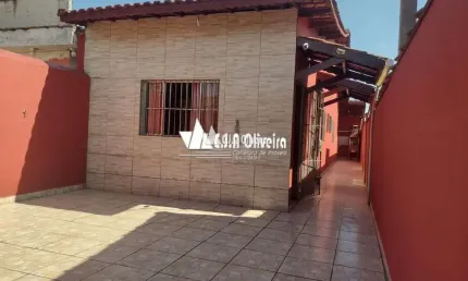 Casa em excelente localização na cidade de Mongaguá 