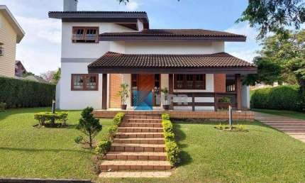Casa à venda, terreno de 840 m², 408 m²de área construída, 3 suítes, amplo jardim, no Condomínio Terras de Sant´Anna, Jacareí/SP!