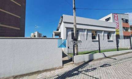 Ponto Comercial para locação, 145 m², 4 salas, 3 banheiros, lavabo, reformado, fachada para divulgar a empresa,  portão automático, Centro SJC/SP!