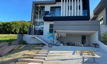 Casa à venda, 3 dormitórios/suíte,  terreno de 360 m² e 247 m² de área construída, no Condominio Verana - São José dos Campos/SP!