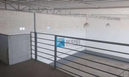 Galpão à venda ou locação, 300 metros de terreno, 125 de área construída.