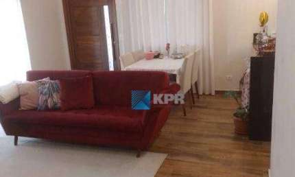 CASA À VENDA, EXCELENTE OPORTUNIDADE EM MORAR E TER UMA RENDA EXTRA