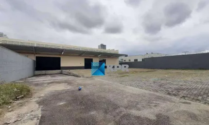Galpão para alugar, 1776 m² - vila letônia - são josé dos campos/sp