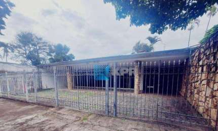 Casa à venda, Térrea,  ótima localização, no Jardim Esplanada, desocupada, com habite-se comercial! Agende uma visita!
