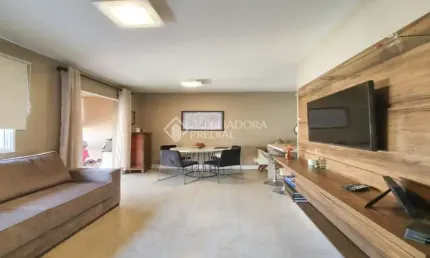 Apartamento com 3 quartos para alugar na Avenida José Aloísio Filho, 595, Humaitá, Porto Alegre, 68 m2 por R$ 2.800