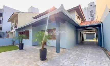 Casa em condomínio fechado com 3 quartos para alugar na Rua Zeev Jabotinski, 58, Jardim Itu Sabará, Porto Alegre, 292 m2 por R$ 11.200